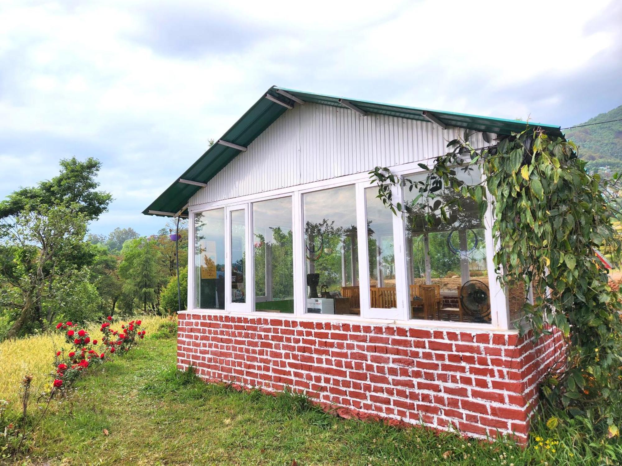 Hipostel Bir - Stay And Cafe Palampur Exterior photo